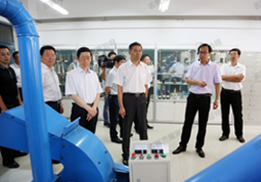 省領導來草莓视频官网實驗室考察（chá）